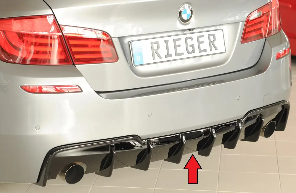 Cenově Výhodný Rieger vložka zadního nárazníku (pro vozy s tažným zařízením) pro BMW řada 5 F11 touring, plast ABS lakovaný do černé lesklé barvy, pro originální koncovky vlevo a vpravo