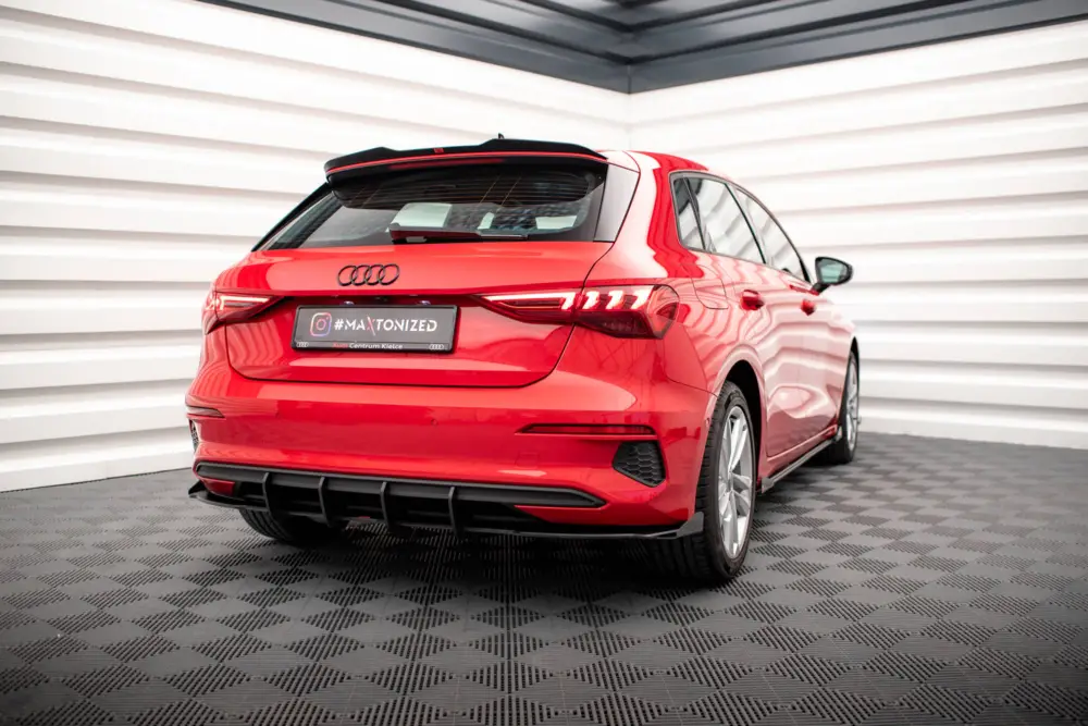 Cenová Bomba Maxton Design "Street pro" vložka zadního nárazníku s křidélky pro Audi A3 8Y, plast ABS bez povrchové úpravy, s červenou linkou, Sportback